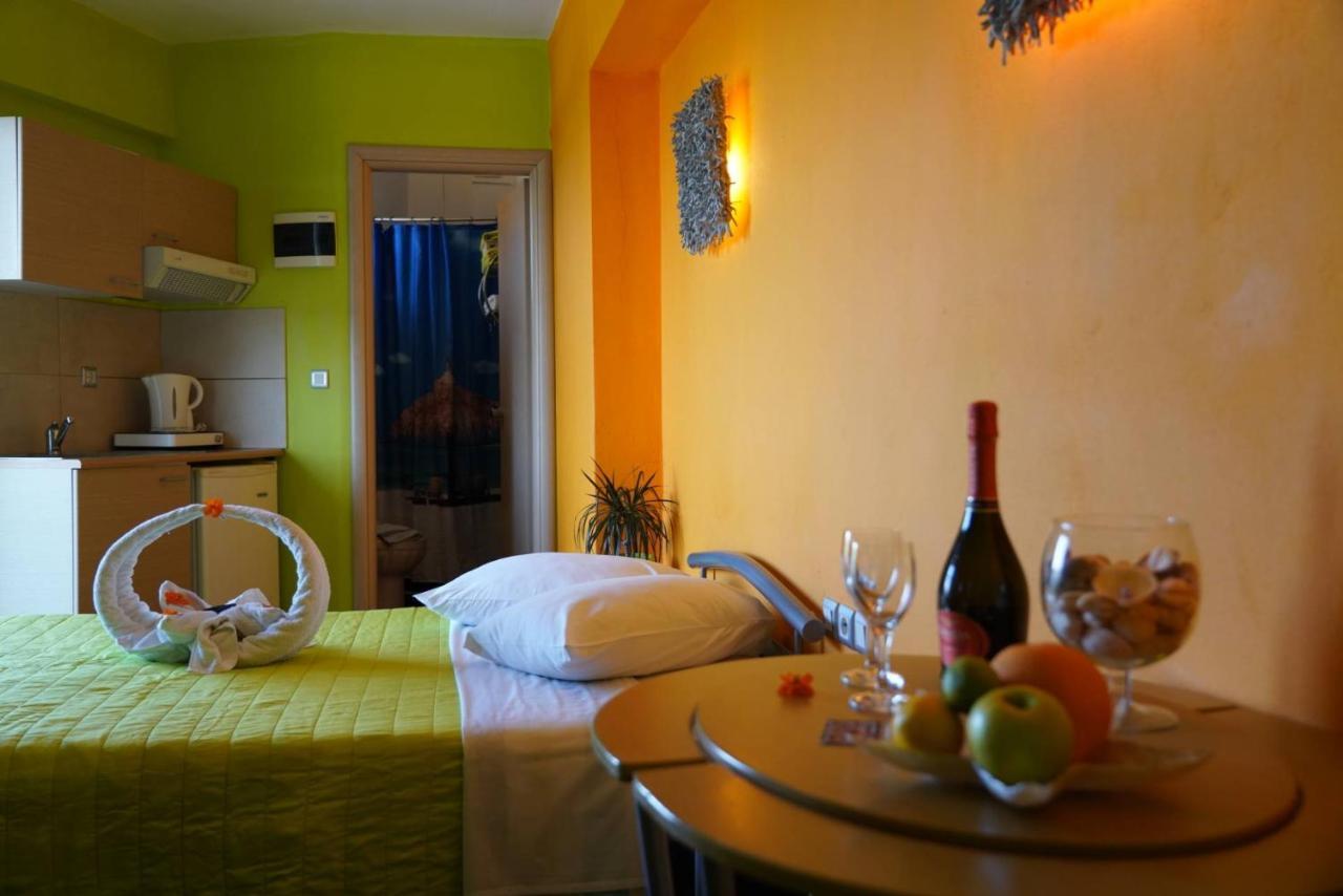 Lilalo Ηotel Paralía Exterior foto