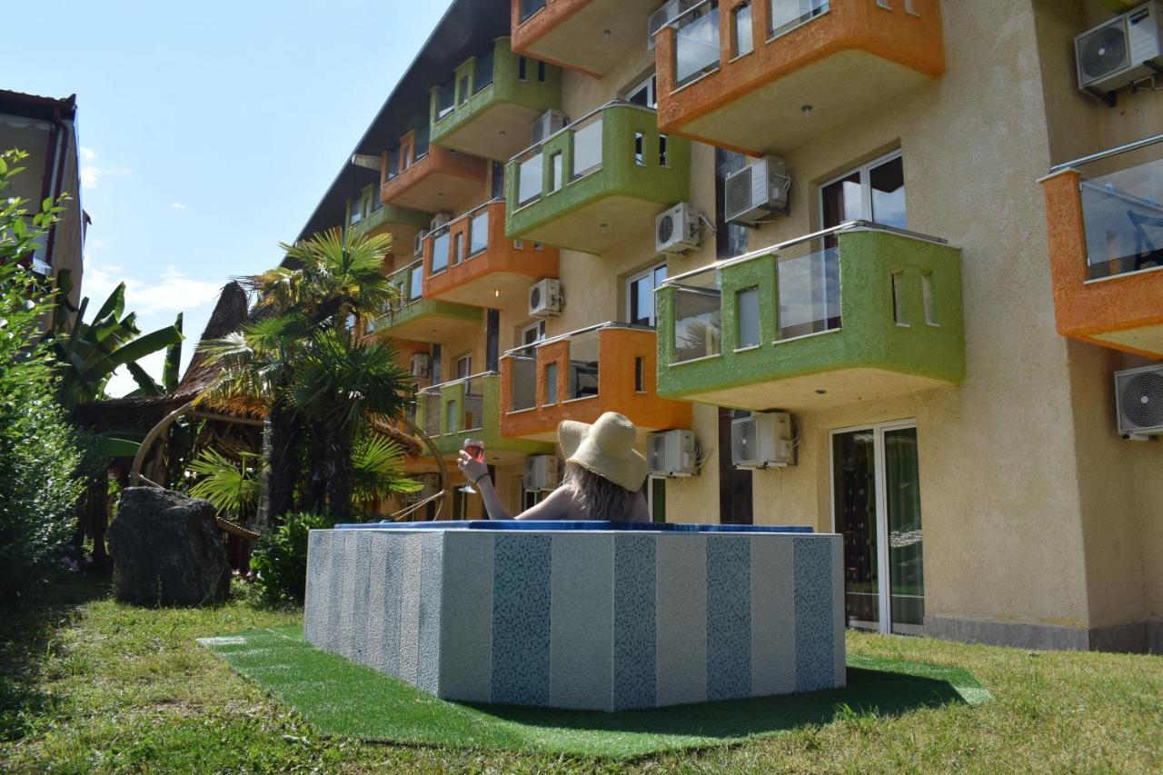 Lilalo Ηotel Paralía Exterior foto