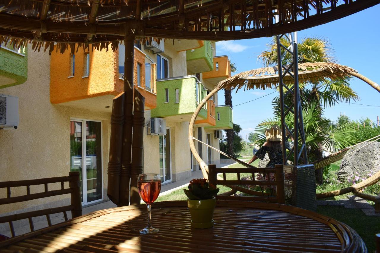 Lilalo Ηotel Paralía Exterior foto